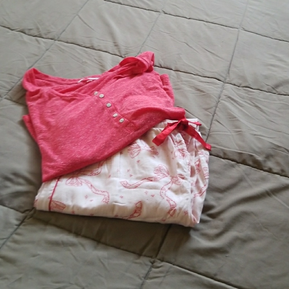 Nwot...Reposh. VS Lounge Set